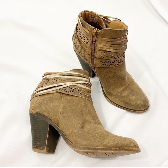 Fergie Women’s Weldon Ankle Boots Sand Size 8.5